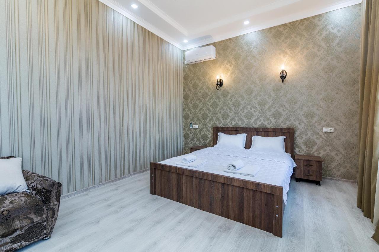 White Hotel Guesthouse Zugdidi Zewnętrze zdjęcie